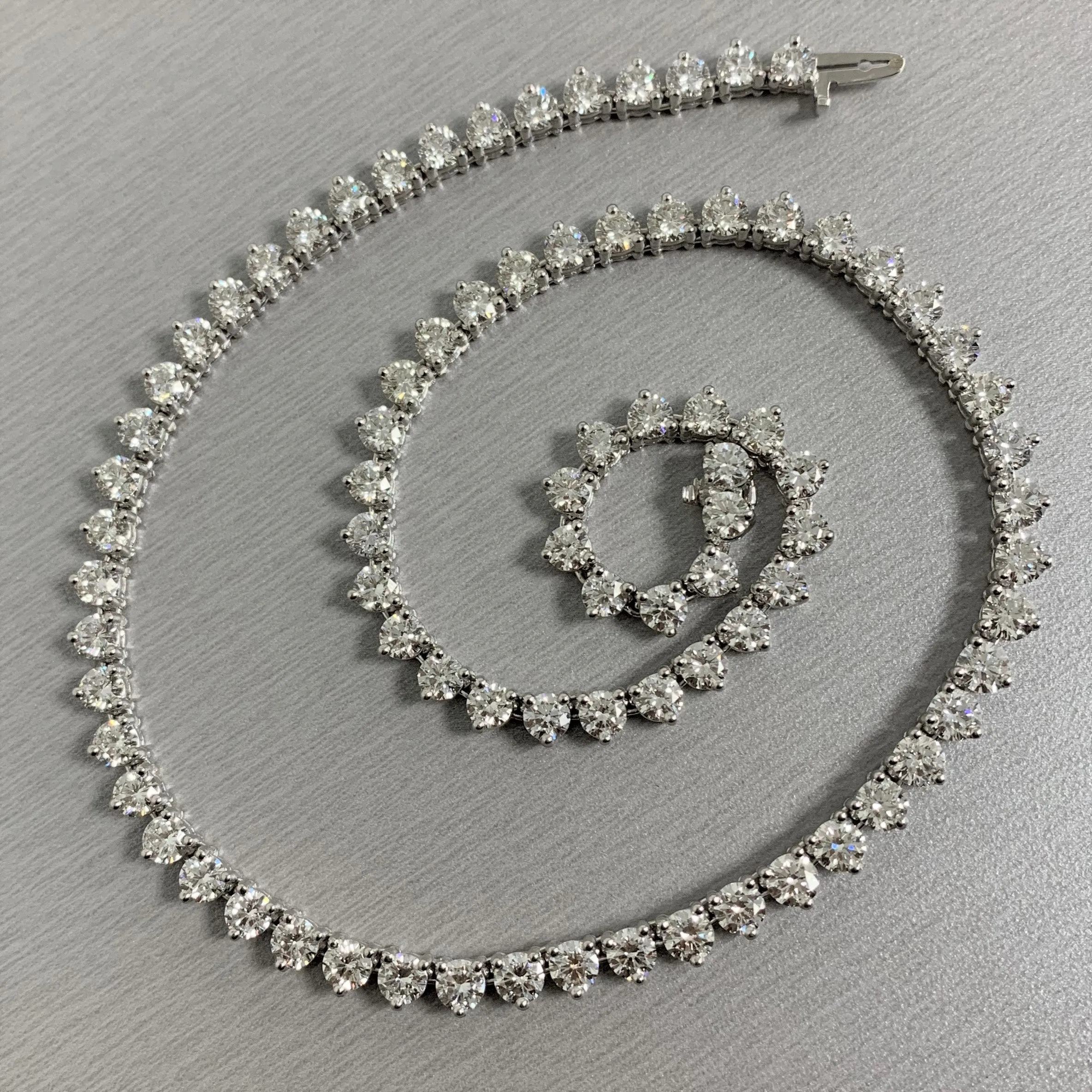 Tennis Necklace (27.63 ct Diamonds) in Platinum